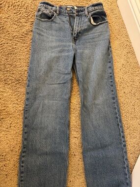 Abercrombie and fitch the 90s relaxed Jean high rise